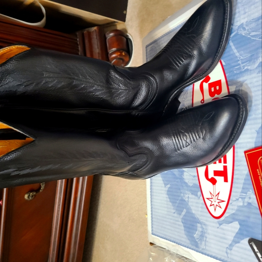 Ladies western boots